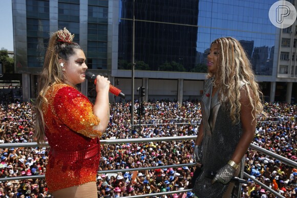 Carnaval 2015: Preta Gil canta com Ludmilla durante bloco de Carnaval