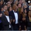 Jay-Z e Beyoncé ficam perplexos ao verem Kanye West subindo no palco