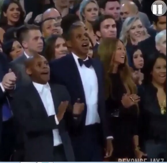 Jay-Z e Beyoncé ficam perplexos ao verem Kanye West subindo no palco
