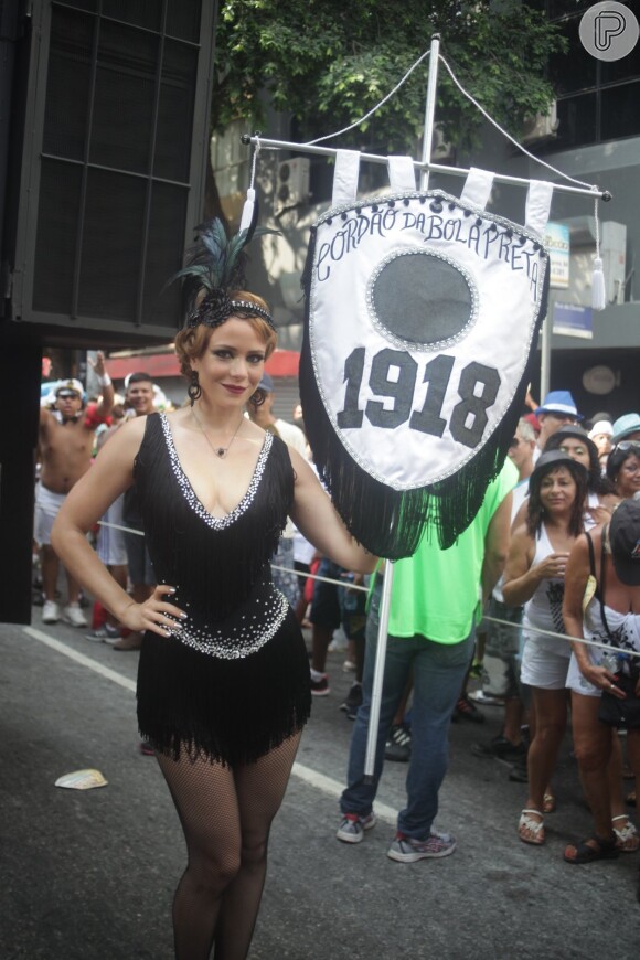 Leandra Leal é destaque do Carnaval de rua do Cordão do Bola Preta, no Rio, neste sábado, 14 de fevereiro de 2015
