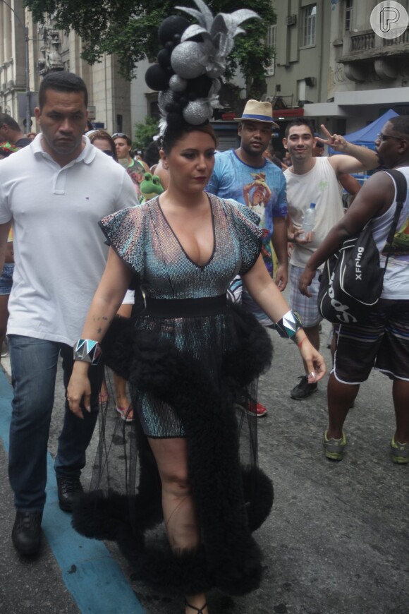 Maria Rita também desfilou pelo Cordão do Bola Preta no Centro do Rio