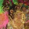 Rainha de bateria da Mangueira desfilou com maquiagem de ouro avaliada em R$ 15 mil