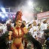 Viviane Araújo brilhou no desfile do Salgueiro, na madrugada desta segunda-feira (16 de fevereiro de 2015), no Rio