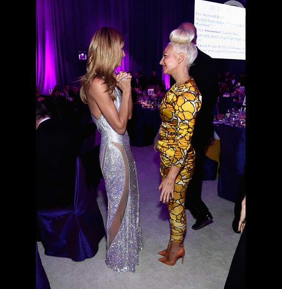 Sia engatou uma conversa com a modelo Heidi Klum durante a festa pós-Oscar promovida por Elton John e a sua instituição de combate e prevenção à AIDS