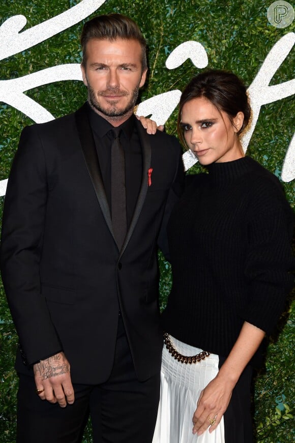 David Beckham escreveu o nome da mulher, Victoria, na mãe direita