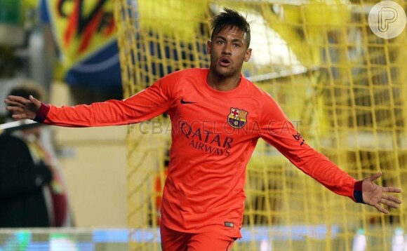 Neymar chegou aos 41 gols com a camisa do Barcelona e superou Romário