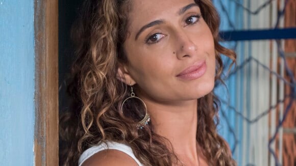 Camila Pitanga, a Regina da novela 'Babilônia', revela segredos de beleza