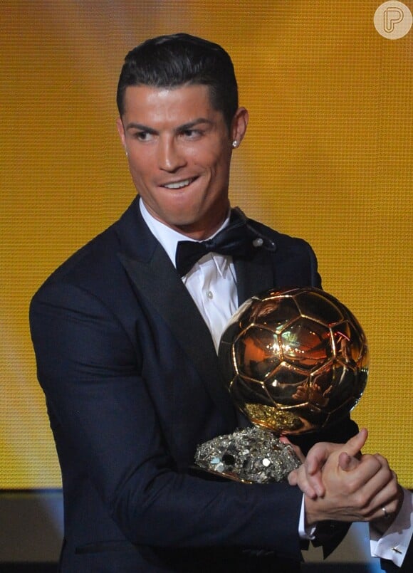 Cristiano Ronaldo foi eleito pela Fifa o melhor jogador do mundo da última temporada