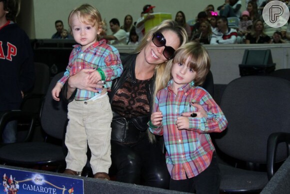 Danielle Winits é mãe de Noah, de 5 anos, e de Guy, de 2