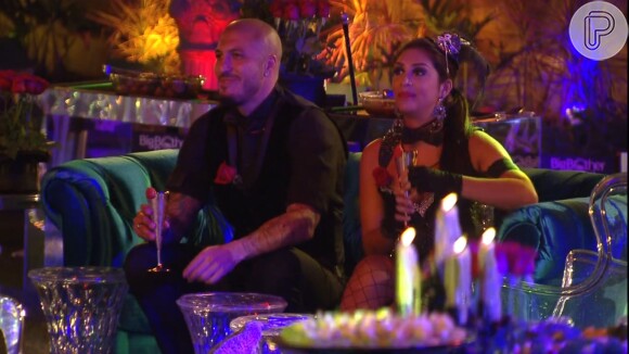 Amanda provoca Fernando durante festa no 'BBB15', em 7 de março de 2015
