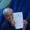 Xuxa assinou contrato com a Record na última semana