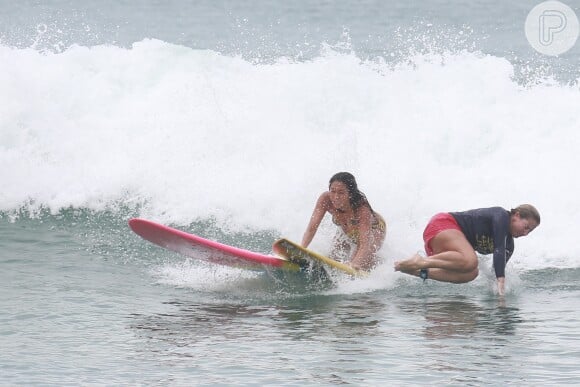 Apesar disso, Daniele Suzuki não conseguiu impedir um choque com outra surfista, que levou a pior