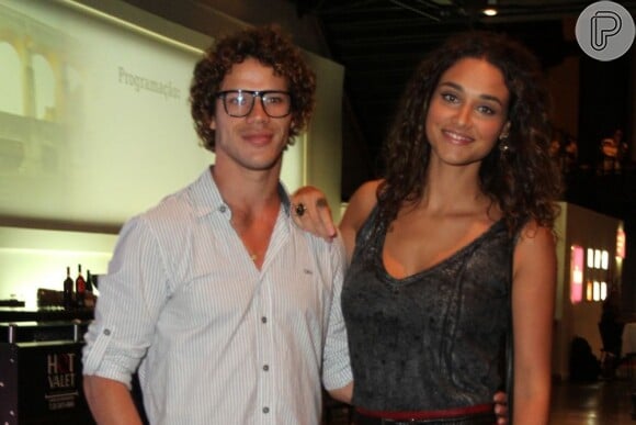Débora Nascimento é namorada de José Loreto desde o ano passado, quando contraceram na novela 'Avenida Brasil'