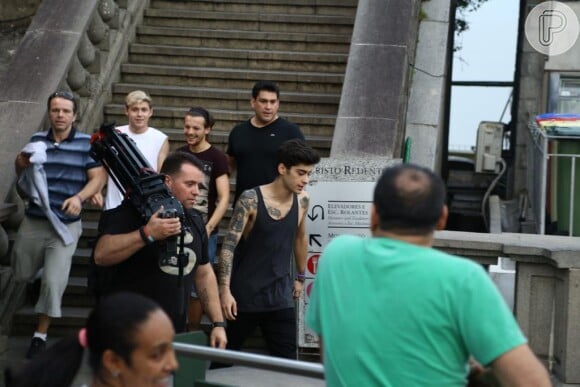 Em passagem pelo Rio de Janeiro, Zayn Malik e os outros integrantes do One Direction visitaram o Cristo Redentor