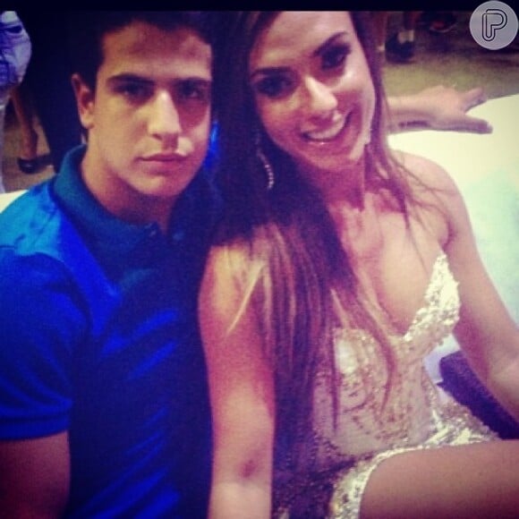 Enzo e Nicole Bahls se conheceram no Carnaval de 2013