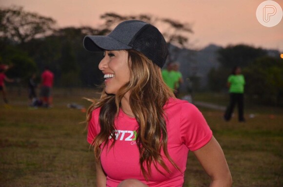 Sabrina Sato participa de aula de ginástica em São Paulo