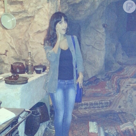 Brendha Haddah postou uma foto de dentro ca caverna do Zyah e brincou com situação: 'Que Bianca e Ayla que nada, o Zyah termina é com a Neuma (risos)'
