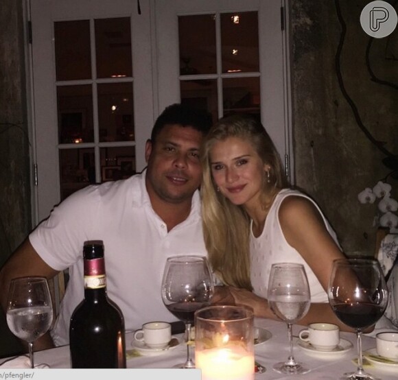 Ronaldo leva a namorada, Celina Locks, para jantar romântico, em Miami: e ganha declaração: 'Te amo'