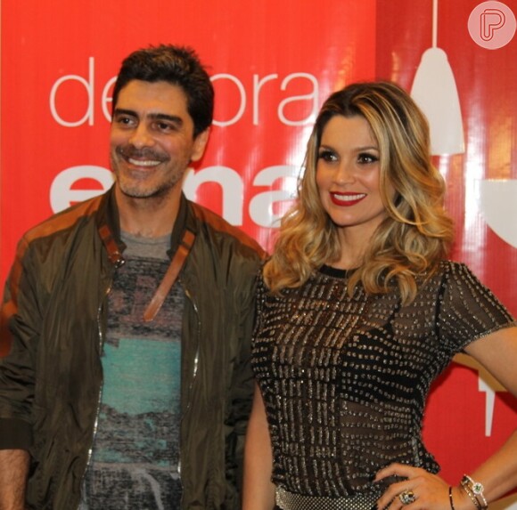 Flávia Alessandra e Junno Andrade prestigiaram a 5ª Mostra Decora Etna, em São Paulo, nesta terça-feira, 14 de maio de 2013