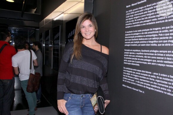 Cristiana Oliveira também prestigiou a coletiva de imprensa e première do filme 'Faroeste Caboclo'