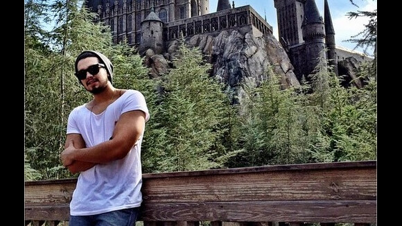 Luan Santana viaja aos EUA e faz visita ao parque de Harry Potter: 'Incrível'