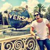 Luan Santana viajou para Orlando e passeou pelo complexo de parques na cidade norte-americana