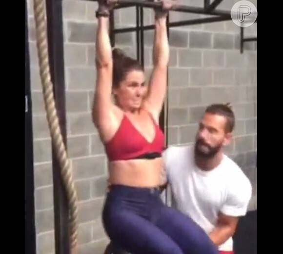 Giovanna Antonelli compartilhou vídeo de sua aula de crossfit no Instagram, na tarde desta quarta-feira, 22 de abril de 2015