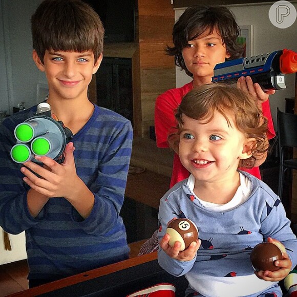 Henri Castelli costuma compartilhar fotos de seus filhos em sua conta no Instagram