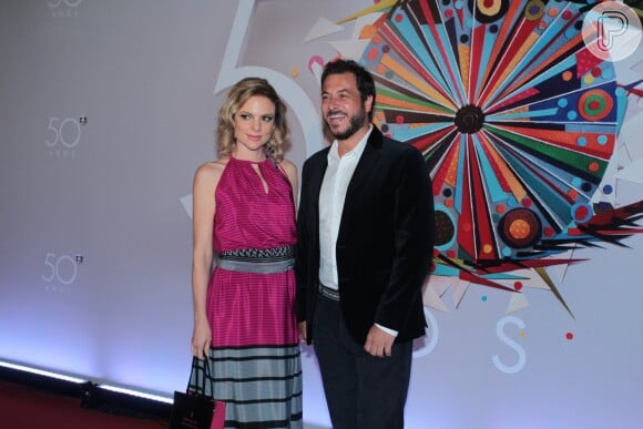 Maria Eduarda de Carvalho, a Laura de 'Sete Vidas', chegou acompanhada pelo marido, o cineasta Snir Wine