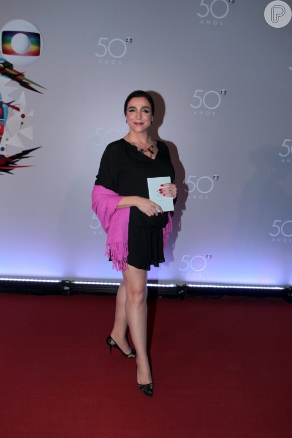 Marisa Orth foi mais uma das famosas que participou da festa dos 50 anos da Globo