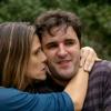 Tina (Ingrid Guimarães) e Vitinho (Rodrigo Lopez) se reencontram em uma clínica psiquiatra, mas o ex-noivo a abandona mais uma vez, em 'Sangue Bom'