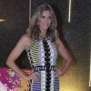 Fernanda Lima aposta em vestido tubinho da Versace para coletiva de imprensa do 'SuperStar'