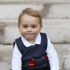 Príncipe George, de 1 ano, já foi eleito um dos homens mais bem-vestidos do Reino Unido