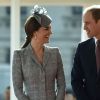 Ao lado do marido, Kate Middleton fez a primeira aparição após anunciar a segunda gravidez em outubro de 2014