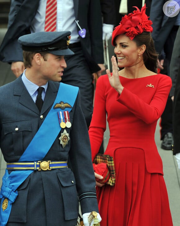 Kate e William foram fotografados durante uma recepção no Palácio de Buckingham em fevereiro de 2014