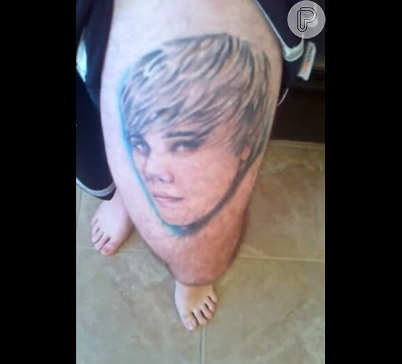 Fã de Justin Bieber tatua o rosto do cantor na perna