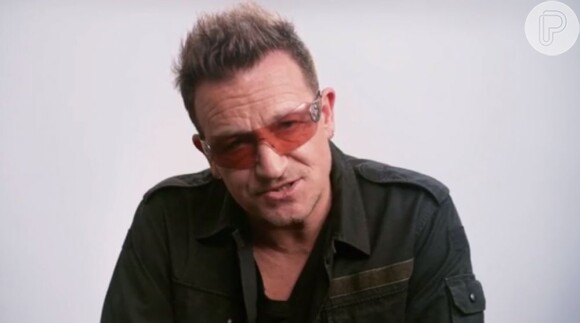 Bono aderiu à campanha de Matt Damon quanto ao não uso do banheiro até que o maior número de pessoas no mundo tenha acesso à água potável, em 23 de maio de 2013