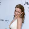 A cantora australiana Kylie Minogue mostrou a boa forma aos 44 anos, no baile beneficente da amfAR, no Festival de Cannes