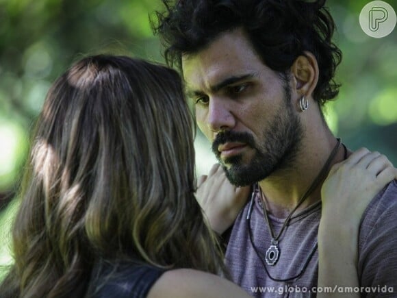 Paloma reencontra Ninho, após 12 anos, e os dois se beijam em 'Amor à Vida'. Publicado em 24 de maio de 2013