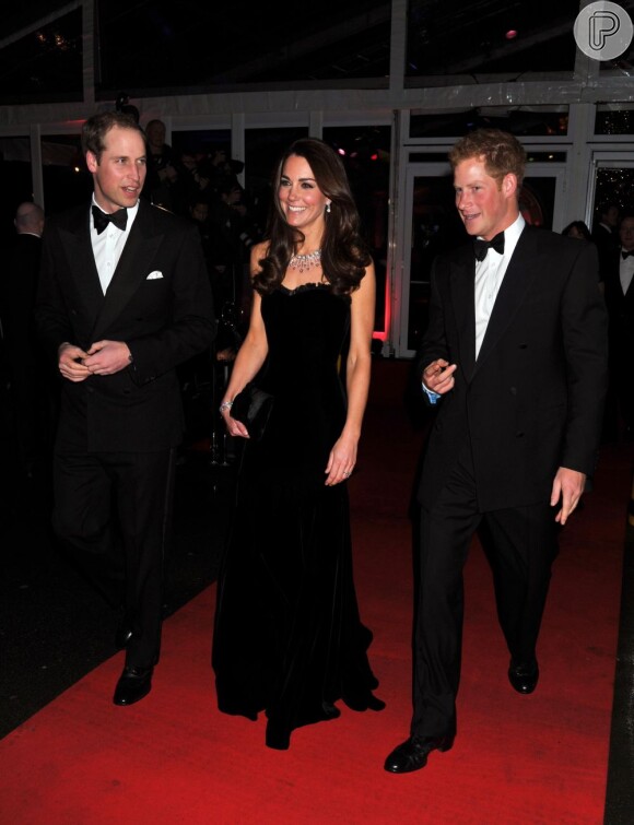 Kate Middleton está grávida do primeiro filho; o anúncio aconteceu no dia 3 de dezembro de 2012