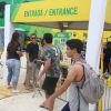 Luciano Huck levou os filhos Joaquim e Benício neste sábado, 16 de maio de 2015, ao campeonato mundial de surfe, que está acontecendo na praia da Barra da Tijuca, Zona Oeste do Rio