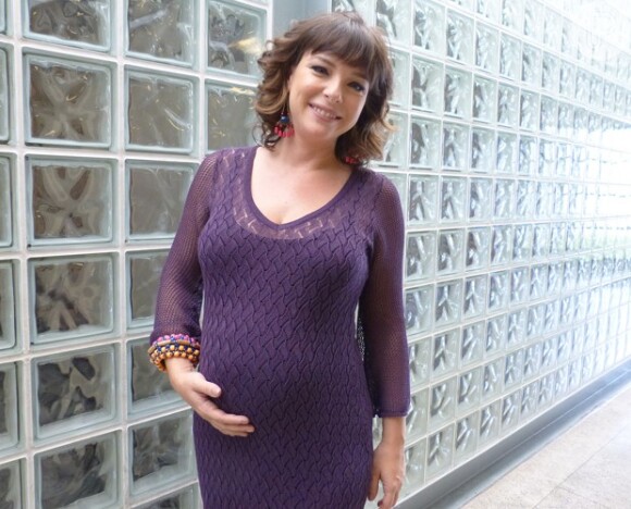 Regiane Alves, grávida do segundo filho, Antônio, revela alguns dos seus desejos: 'Hambúrguer!'