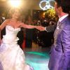 Outro casamento que surpreendeu foi o de Juliana Paes e Carlos Eduardo Baptista. Eles colocaram os convidados para dançar muito funk ao som do DJ Tubarão