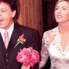 Paul McCartney gastou cerca de R$ 250 mil em fogos de artifício quando se casou com a ex-modelo Heather Mills. Estima-se que no divórcio ela levou R$ 83,5 milhões