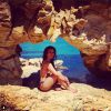 Cleo Pires está passando uma temporada na Grécia e arrancou suspiros de seus fãs ao publicar fotos de biquíni nas redes sociais