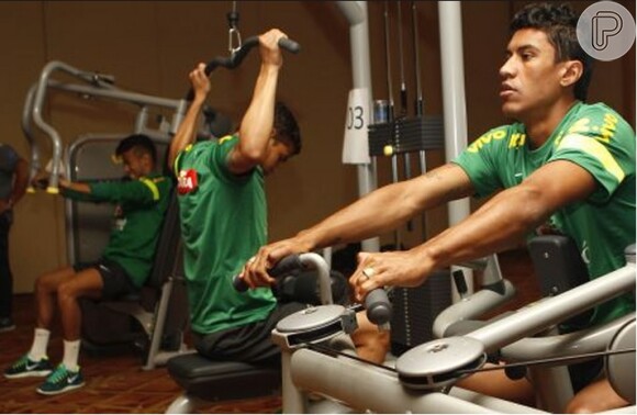 Neymar, Thiago Silva e Paulinho treinam no Rio