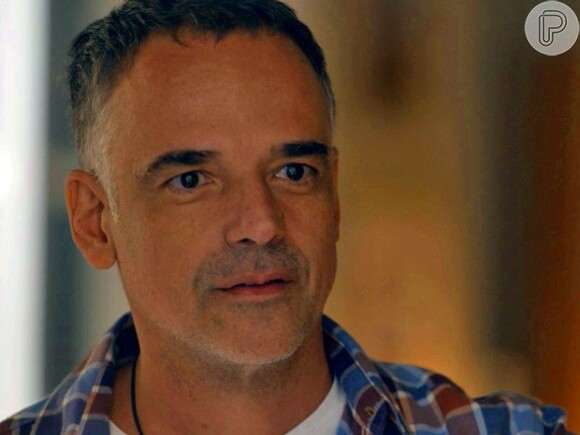 Em 'Sete Vidas', Vicente (Angelo Antonio) se revolta ao saber que Joaquim está desaparecido e avisa à Lígia (Débora Bloch), que entra em desespero
