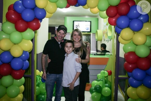 O ex-cantor Rafael Ilha já é pai de Cauã, de 11 anos, fruto de um antigo relacionamento