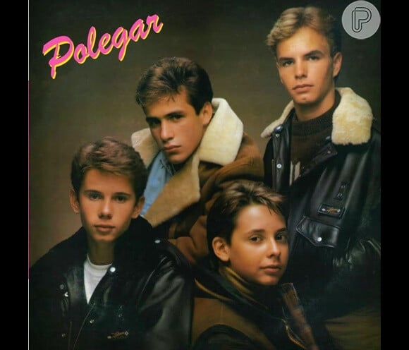 Em 1989 foi lançado o primeiro álbum do Polegar, com Alan Frank Schlang, Ricardo Costa, Alex Gill e Rafael Ilha, que trouxe o sucesso 'Ando Falando Sozinho'