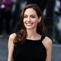Angelina Jolie faz a primeira aparição pública após anúncio da mastectomia dupla
